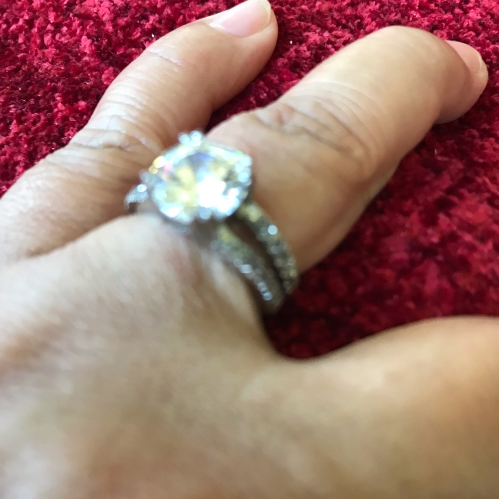 7” silver ring with  zirconium stone
